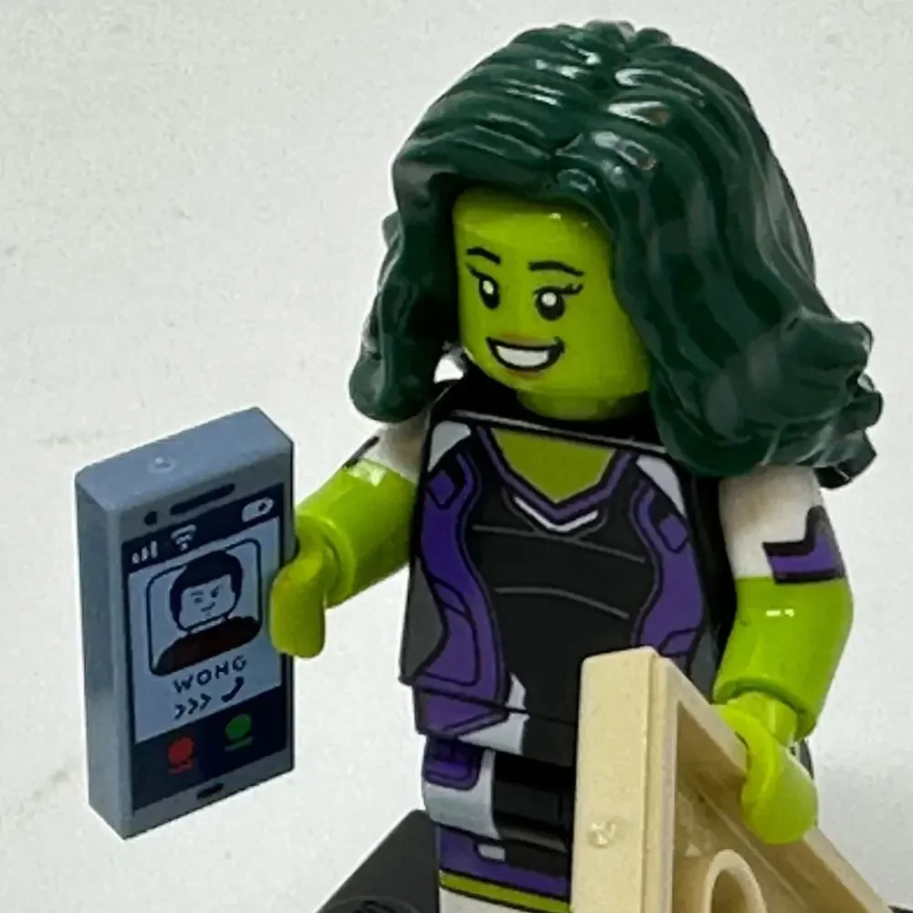 LEGO Marvel She-Hulk Minifigure +Extras Green Hair Phone Folder Series 2 71039